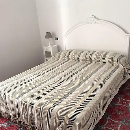 Pensión R&d Rest And Dream Capri 2*