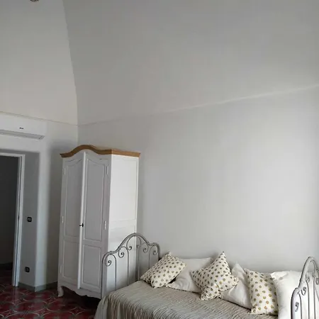 Pensión R&d Rest And Dream Capri 2*